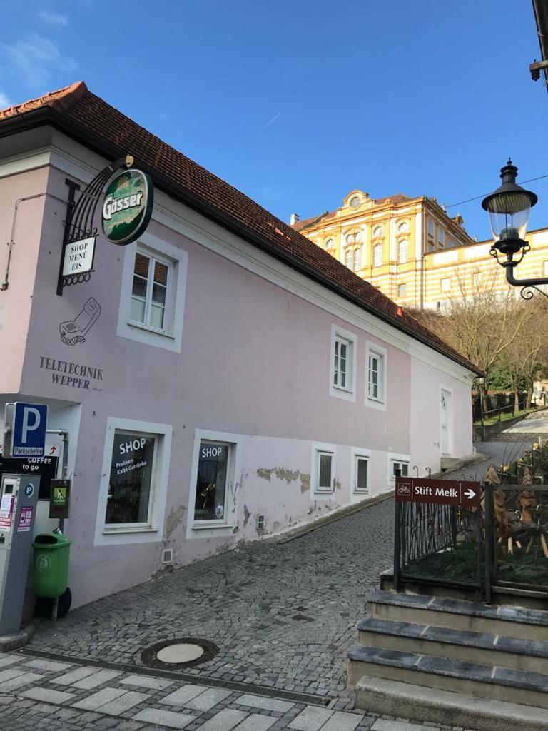 Schoen Wohnen Beim Stift Lägenhet Melk Exteriör bild